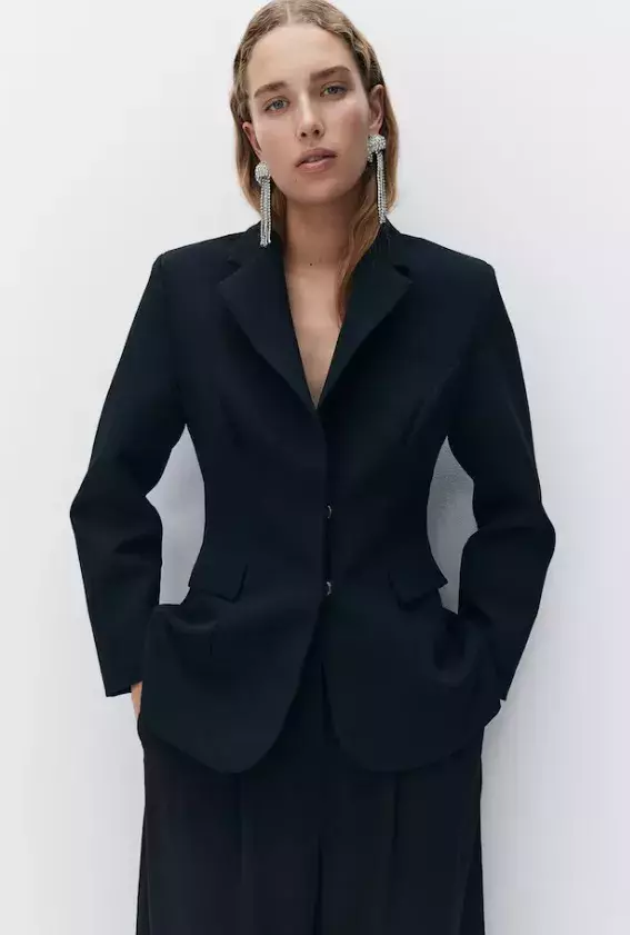 Jednořadé sako, H&M, 1 199 Kč