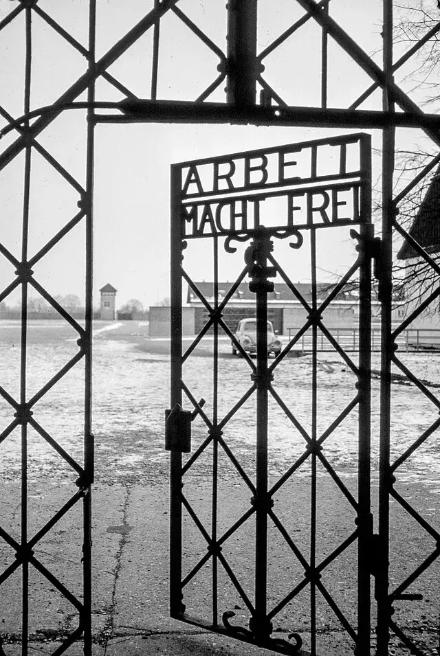 <p>Koncentrační tábor Dachau v zimě</p>
