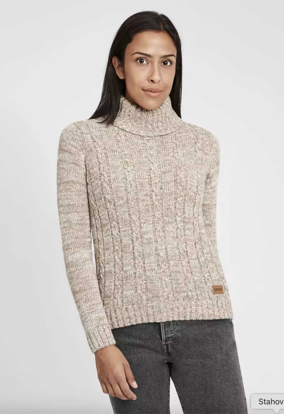 teplý svetr v béžové