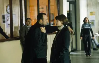 <p>Ve filmu Rafinovaný zloděj</p>
