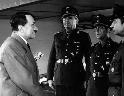 <p>František Vicena ve filmu Zítra vstanu a opařím se čajem</p>
