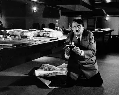 <p>František Vicena ve filmu Zítra vstanu a opařím se čajem</p>
