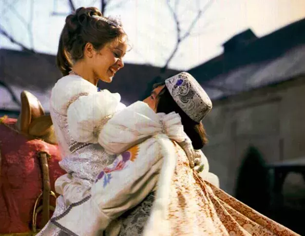 Tři oříšky pro Popelku