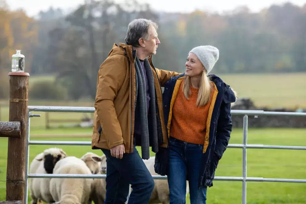 <p>Nekonečný seriál Ulice sleduje dramatické osudy několika spřátelených rodin žijících v sousedstvi</p>
