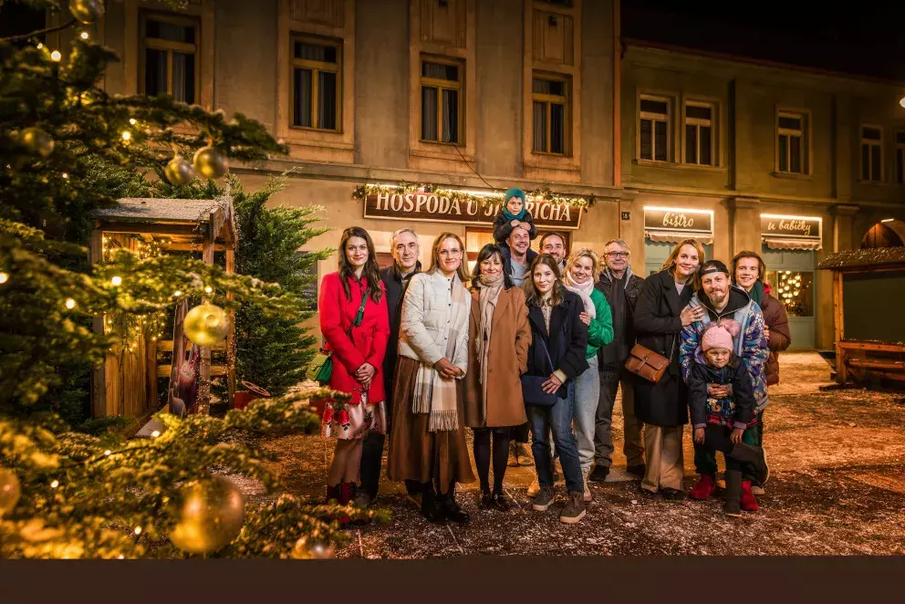 seriál Ulice, rodina venku na Vánoce