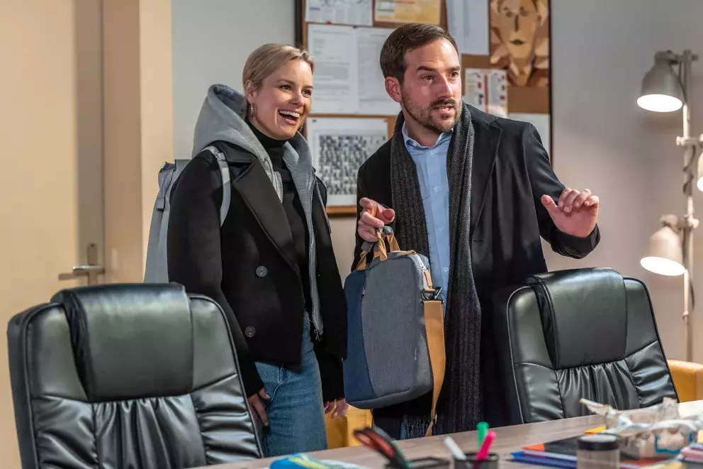 <p>Nekonečný seriál Ulice sleduje dramatické příběhy několika rodin žijících v sousedství</p>
