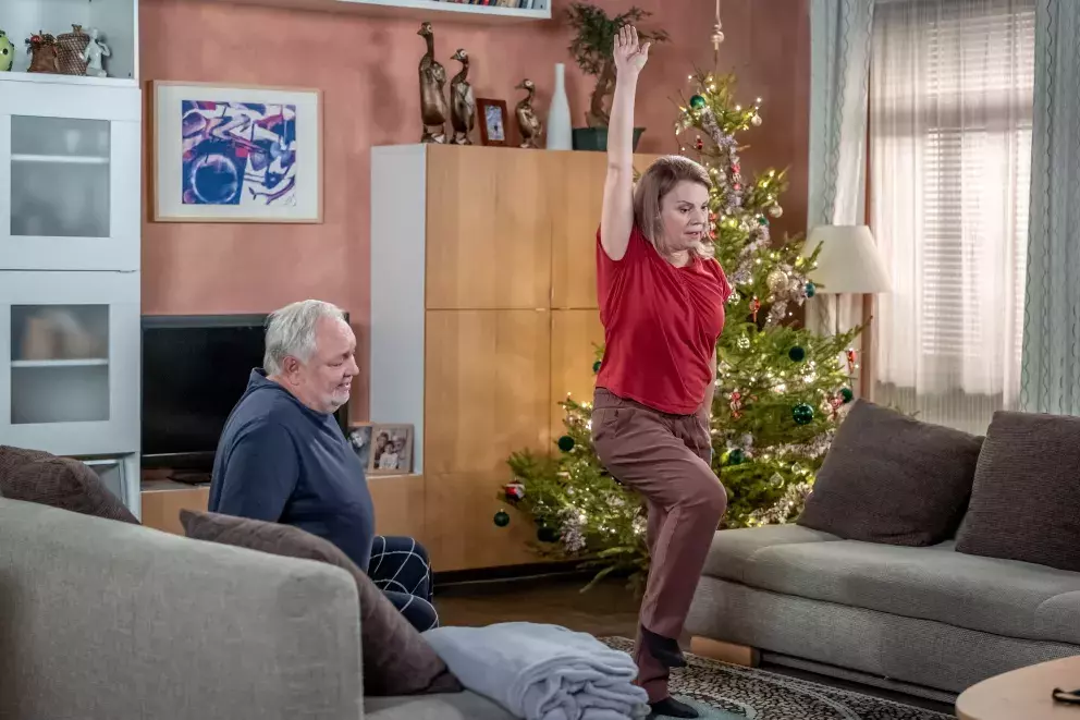 <p>Nekonečný seriál Ulice sleduje dramatické osudy několika spřátelených rodin žijících v sousedstvi</p>
