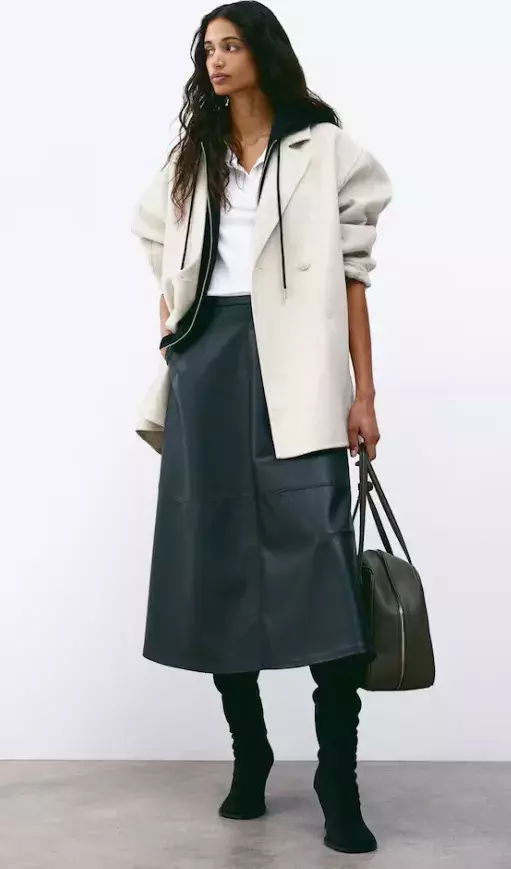 Kabát z vlněné směsi, H&M, 3 799 Kč