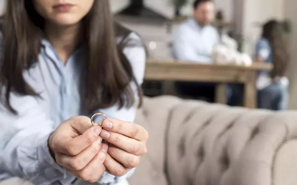 žena, prstýnek, rozvod