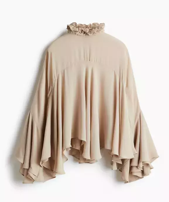 Oversized volánová halenka, H&M, 1 699 Kč