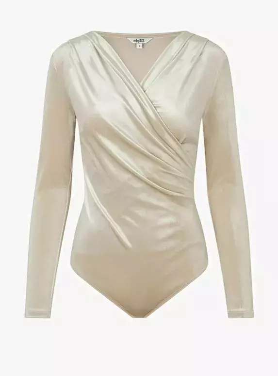 Sametové body, mbyM, 815 Kč