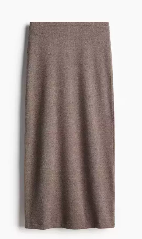 Žebrovaná midi sukně, H&M, 599 Kč