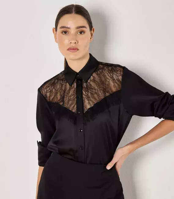 Saténová košile s krajkou, Apricot, 1 299 Kč