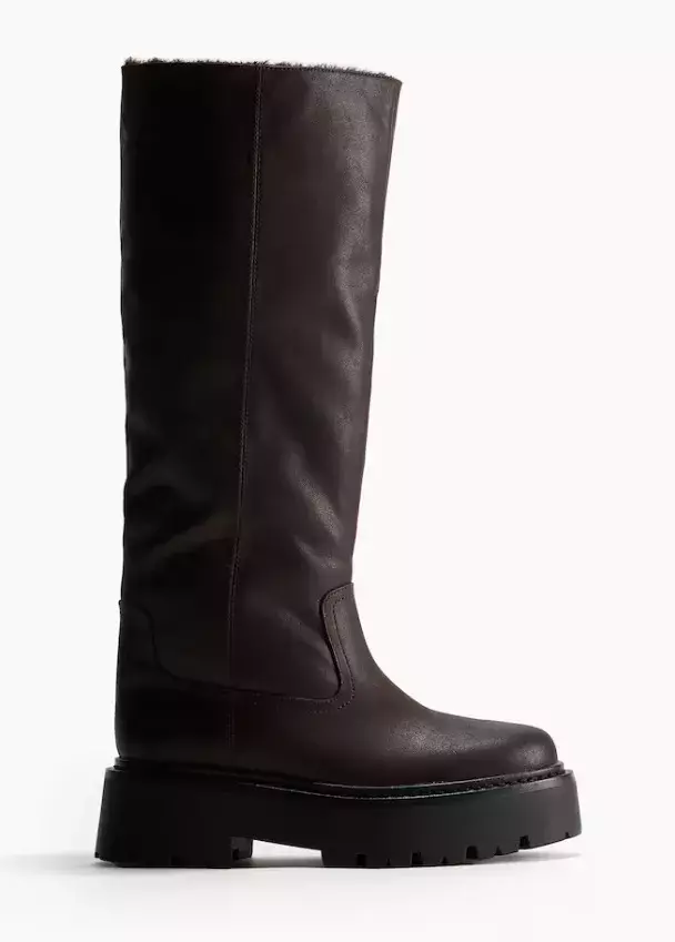 Zateplené kozačky, H&M, 1 699 Kč