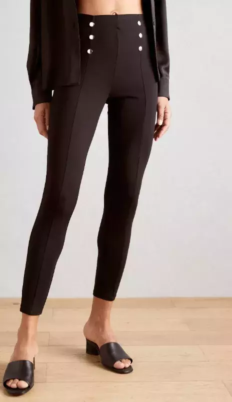 Legíny, Anna Field, 290 Kč