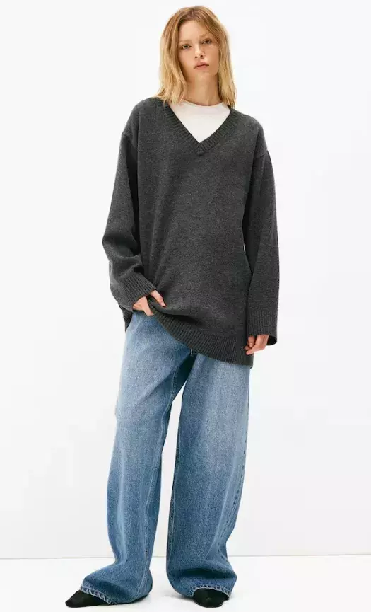 Pletené šaty s výstřihem do V, H&M, 839 Kč