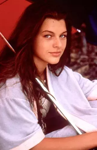 <p>Milla Jovovich v roce 1990.</p>

