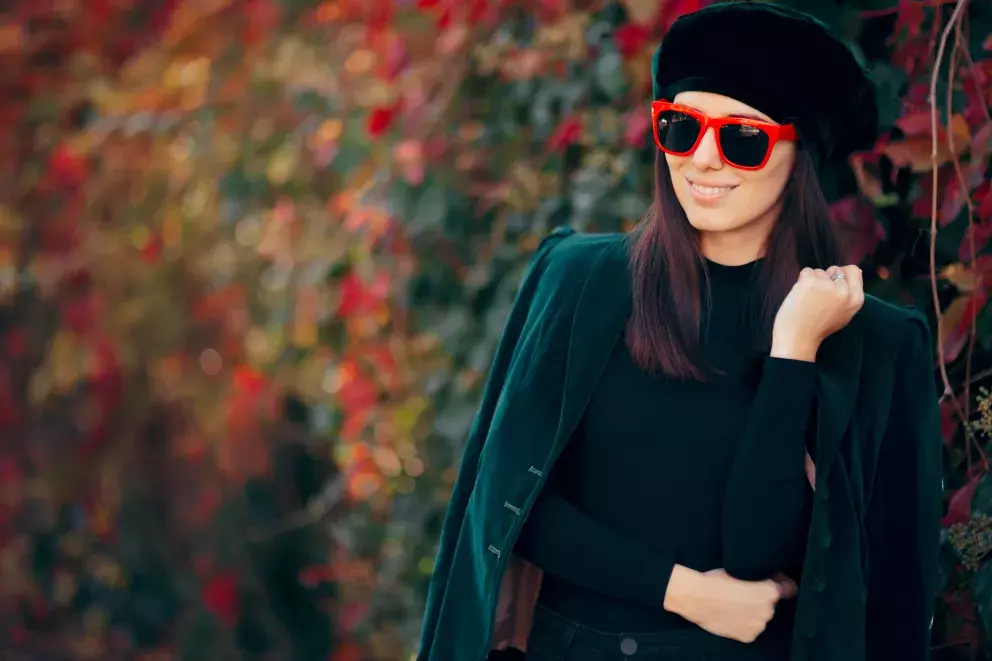 Ramenní vycpávky na kabátkách jsou velmi elegantní a dodají vám na ženskosti. 