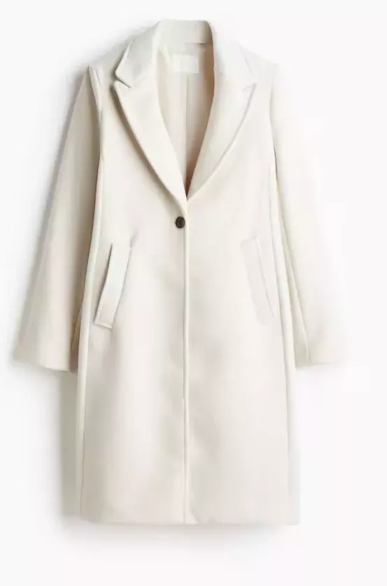 Kabát s ramenními vycpávkami, H&M, 1 459 Kč