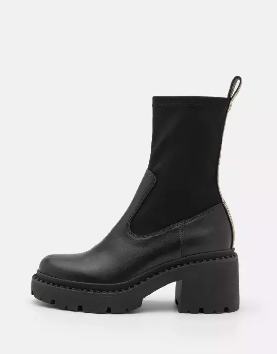 Kotníkové boty na platformě, Pepe Jeans, 1 925 Kč