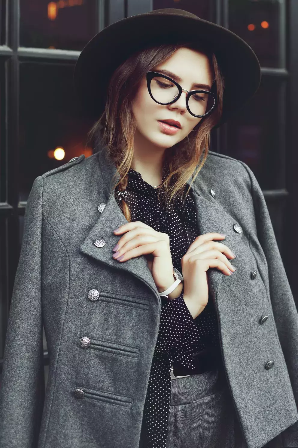 šedé dvouřadové sako