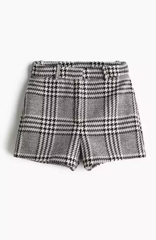 Elegantní šortky, H&M, 719 Kč