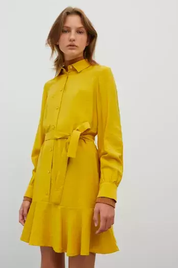 Žluté šaty