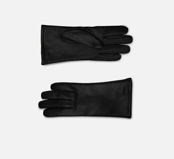 černé kožené rukavice