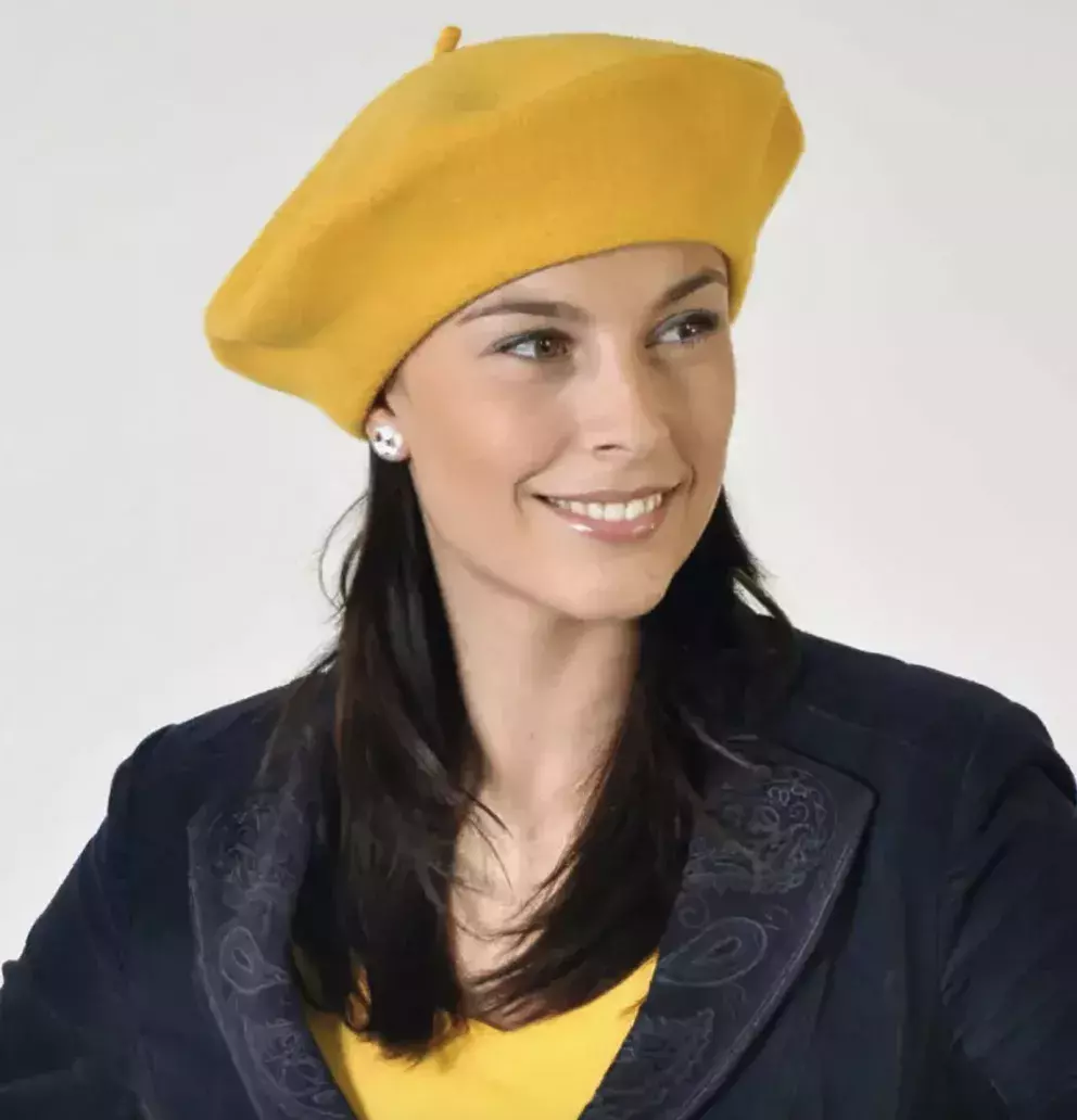 Dámský vlněný baret,