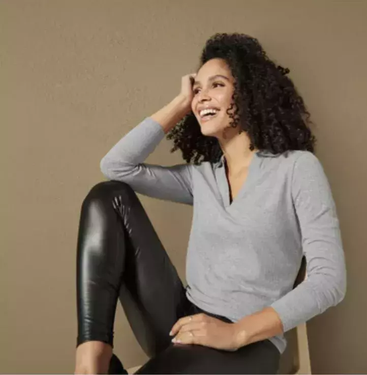 Dámský úpletový svetr