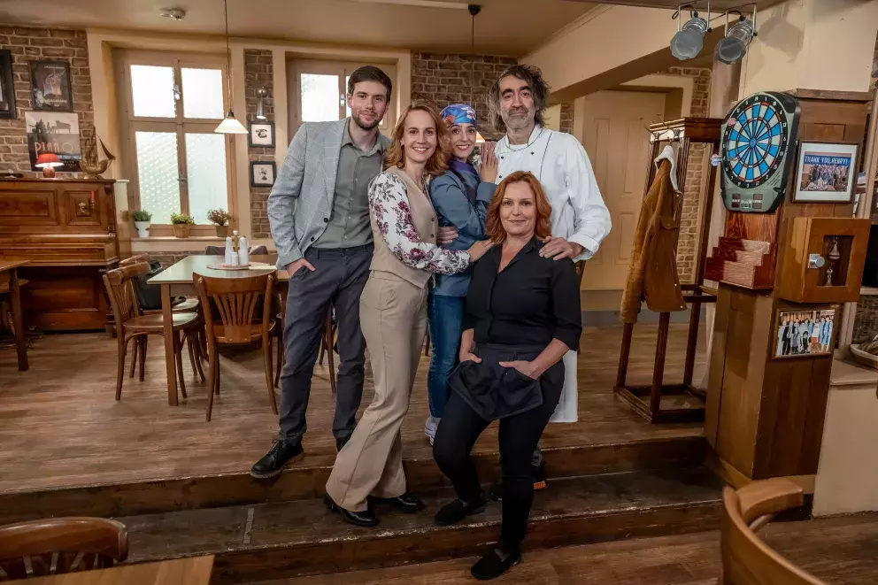 scéna ze seriálu Ulice