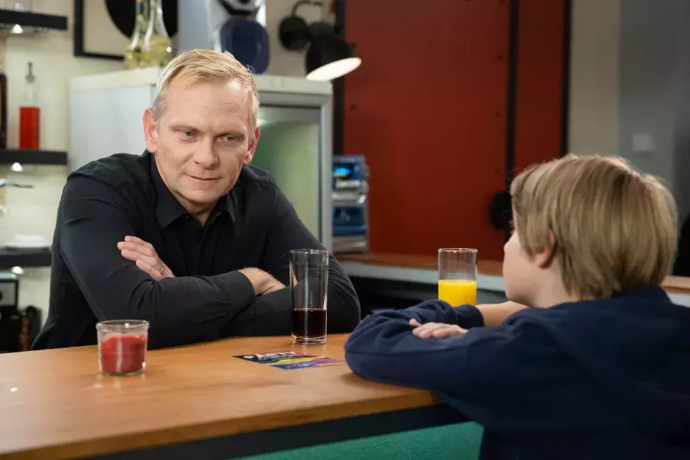 scéna ze seriálu Ulice