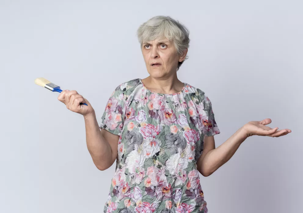 starší žena, nerozhodnost