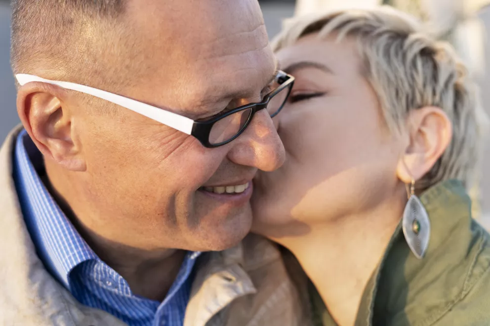 zamilovaný starší pár