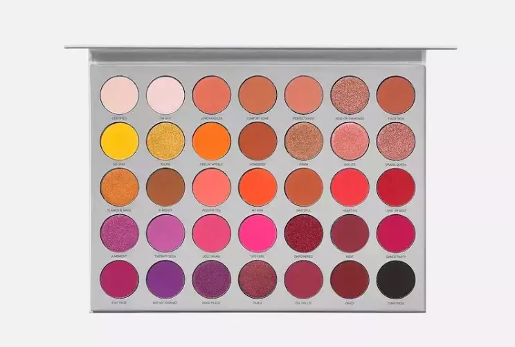 Zářivá paletka očních stínů, Douglas, 839 Kč