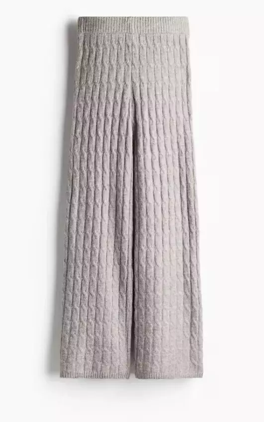 Kalhoty s copánkovým vzorem, H&M, 959 Kč