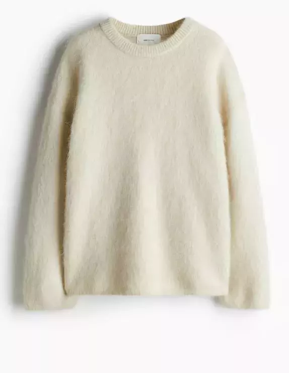 Oversized svetr z mohérové směsi, H&M, 1 459 Kč