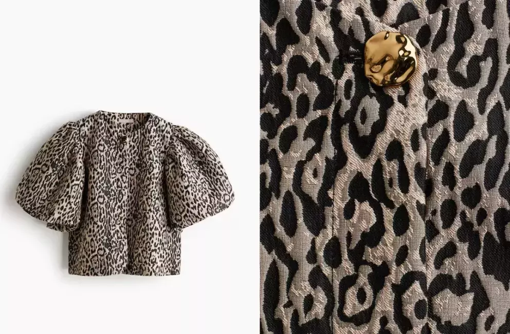 Halenka s balonovým rukávem, H&?M, 1 199 Kč