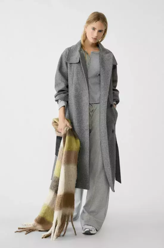 Hřejivý kabát, Stradivarius, 1 799 Kč