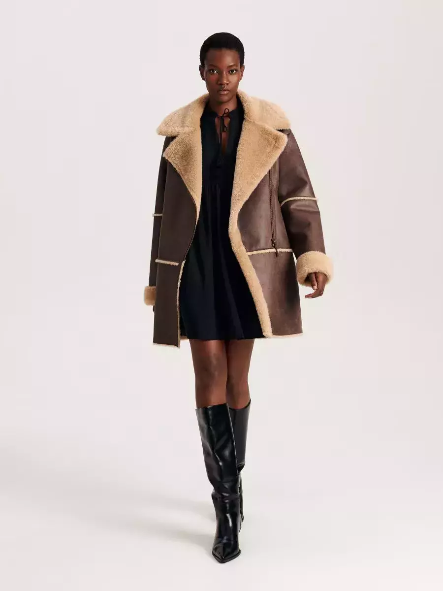 Dubeňák neboli shearling coat