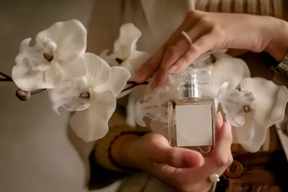 parfém vůně orchideje