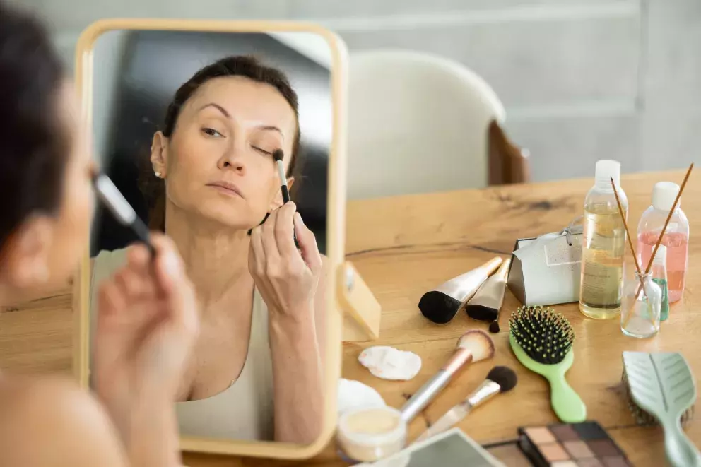 oční stíny přírodní tóny