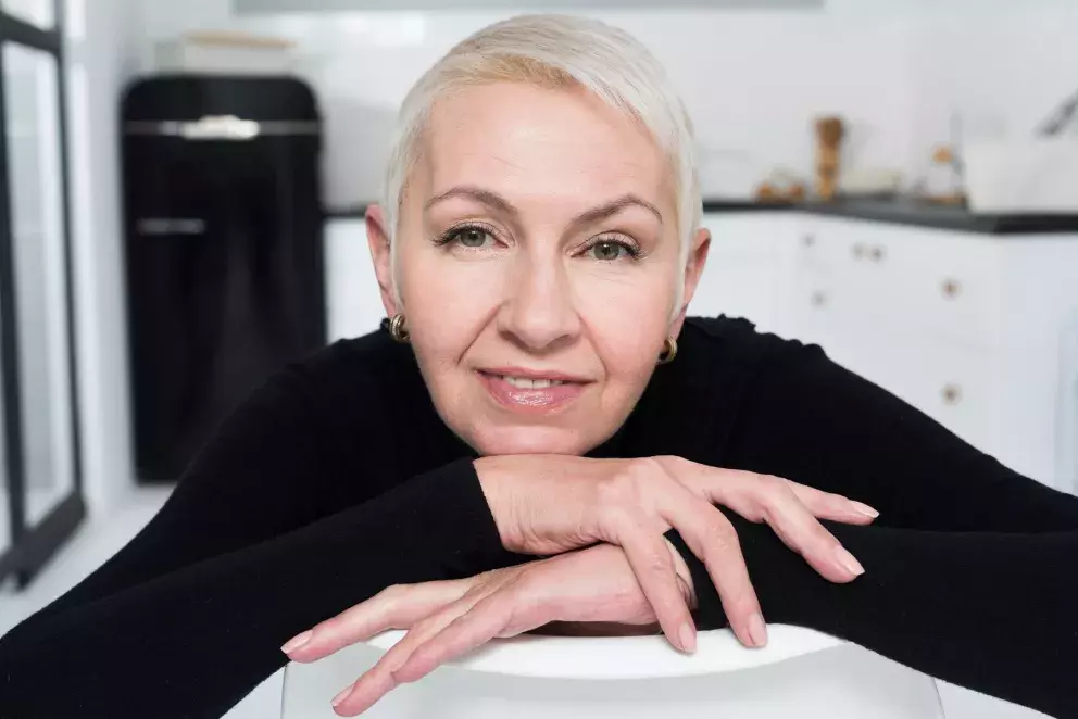 účes ze 70. let slaví v roce 2025 návrat