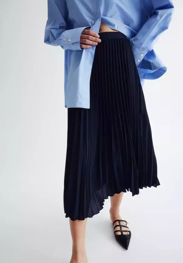 Skládaná sukně, H&M, 499 Kč