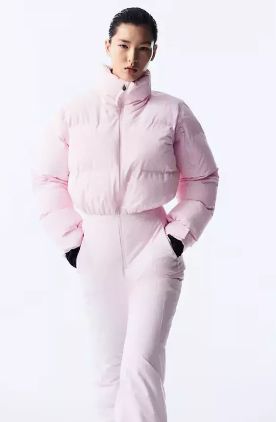 Lyžařská kombinéza z materiálu ThermoMove™, H&M, 4 999 Kč