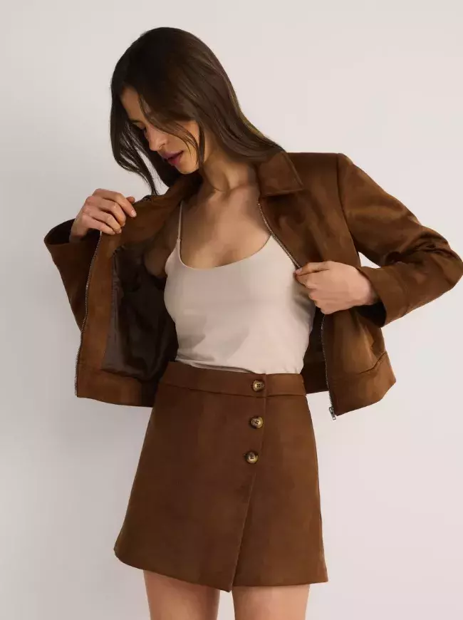 Kalhoty s vysokým pasem