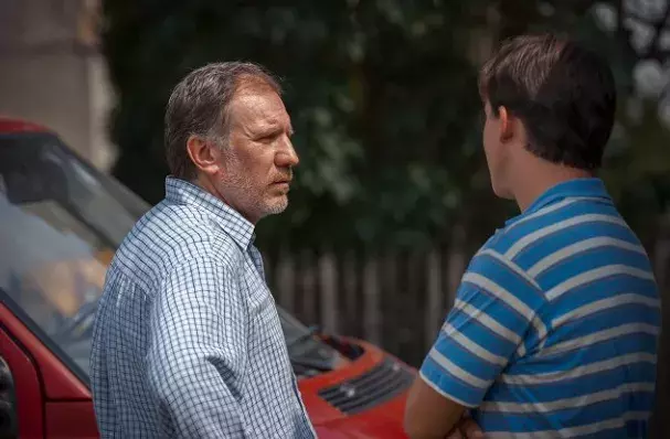 Foto 4 k článku Kvíz: Jak dobře si pamatujete seriál Devadesátky? Jestliže jste byli pozornými diváky, zvládnete s přehledem všech 10 otázek 