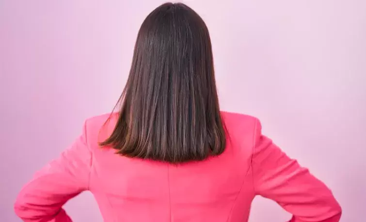 Vlasy do poloviny zad