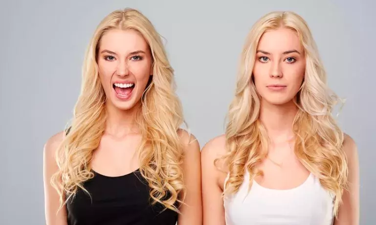 Ženy s vlnitými vlasy