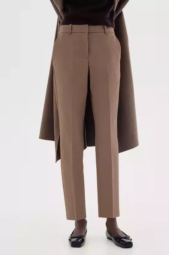 módní trend 2025 kalhoty